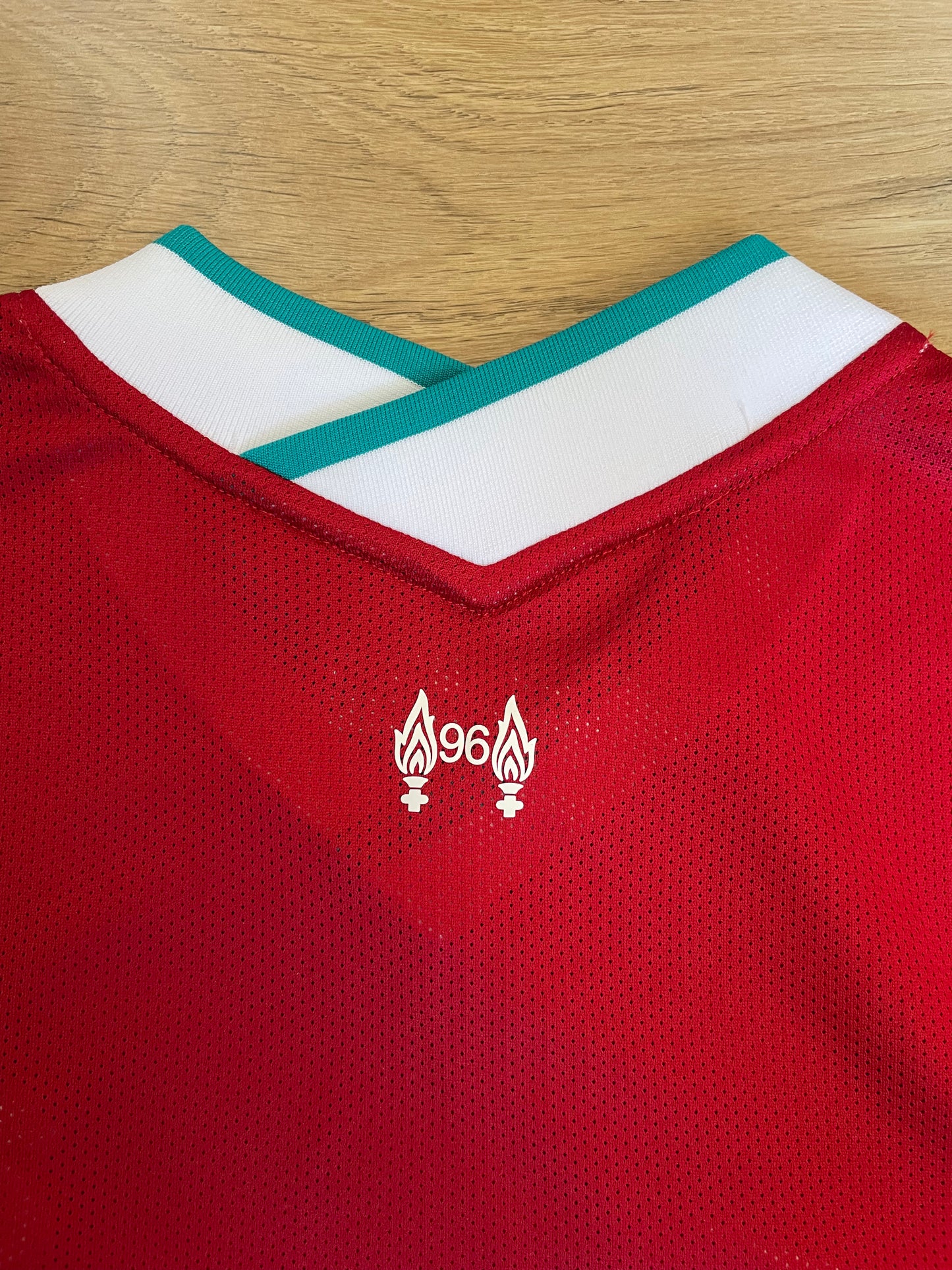 Liverpool 🏴 ‘20 - ‘21 Home (Women's Player) - New with Tags