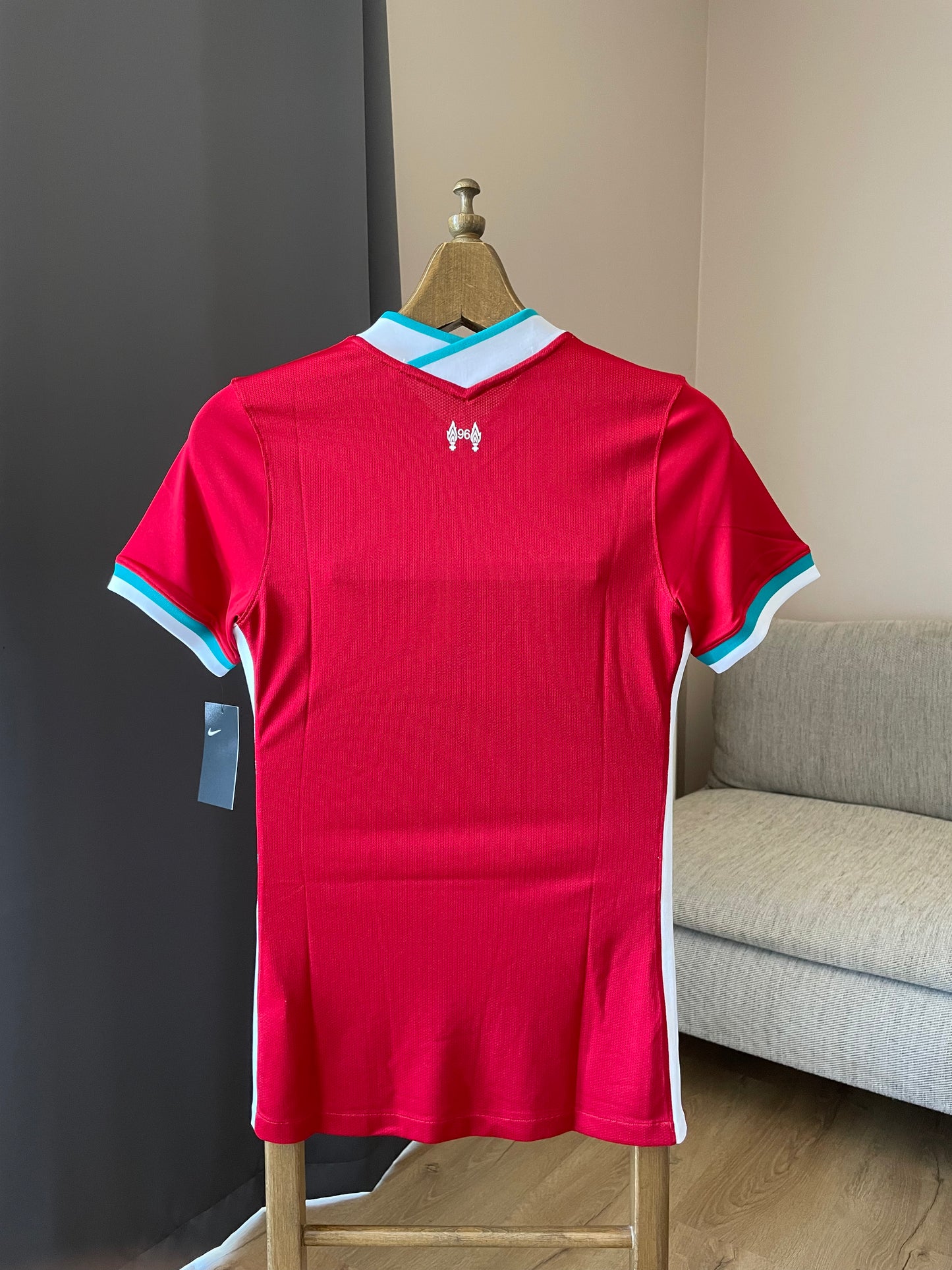 Liverpool 🏴󠁧󠁢󠁥󠁮󠁧󠁿 ‘20 - ‘21 Home (Women's Player) - New with Tags